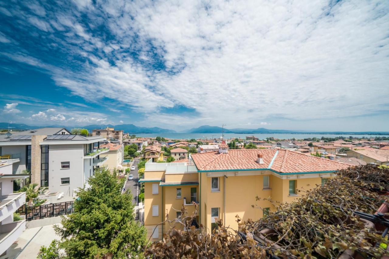 Gardappartamenti Cavour Lake View Desenzano del Garda Buitenkant foto