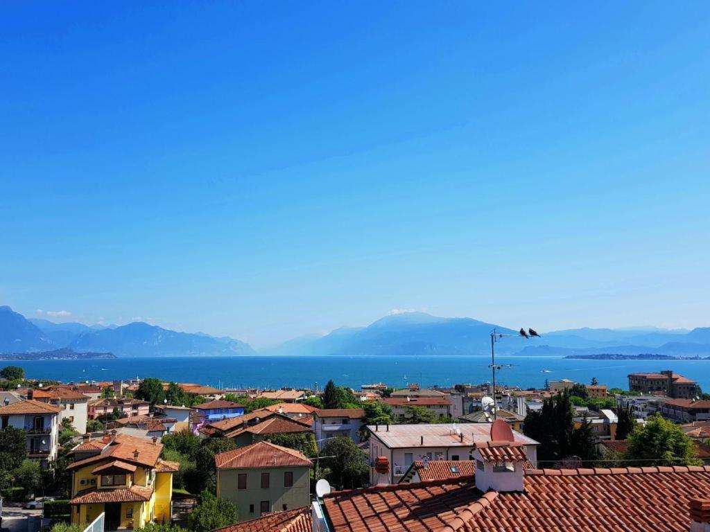 Gardappartamenti Cavour Lake View Desenzano del Garda Buitenkant foto